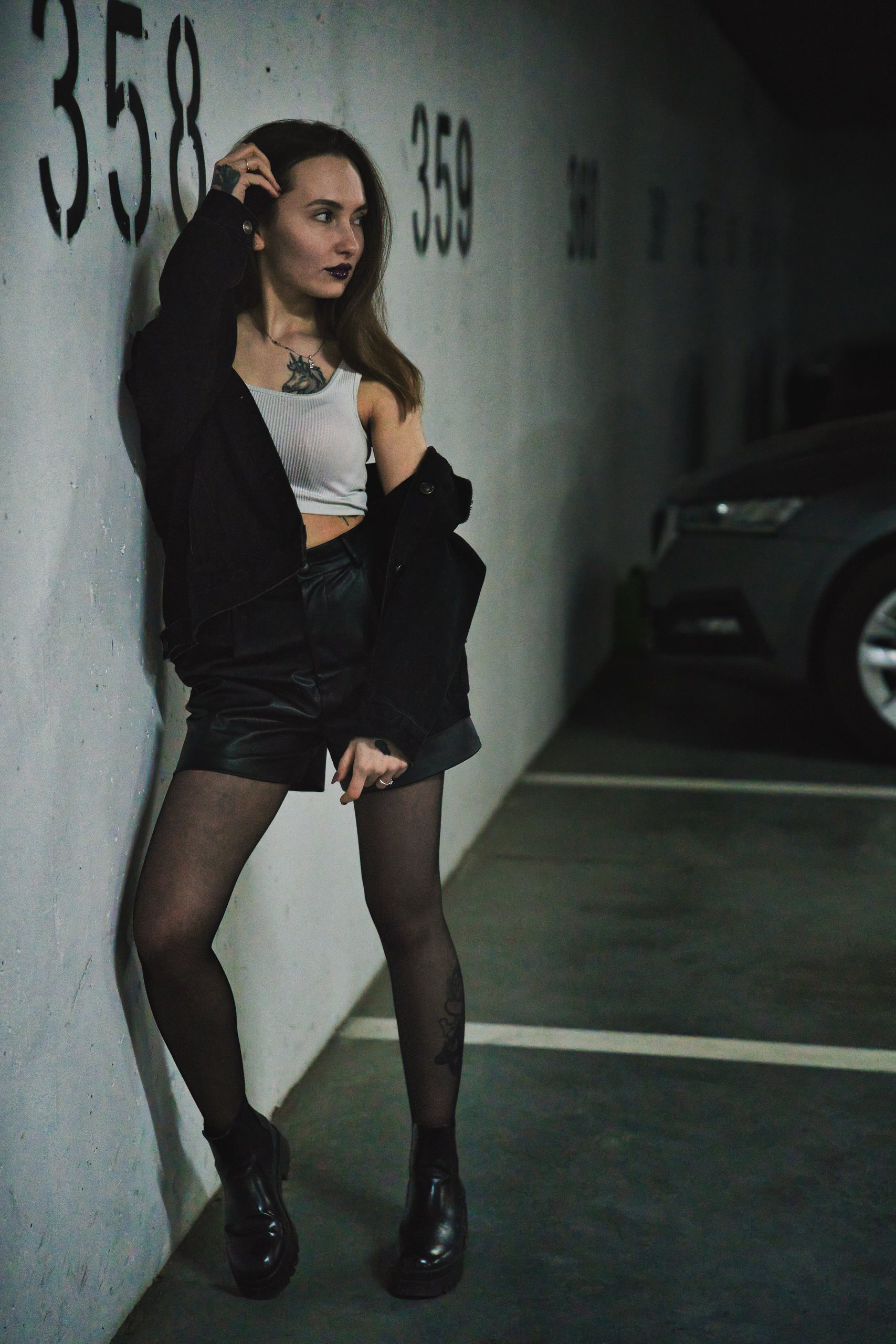 Mroczny portret na parkingu podziemnym w Poznaniu – zdjęcie 9